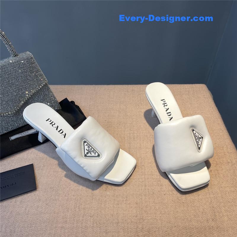 Pra*a latest hot style slippers