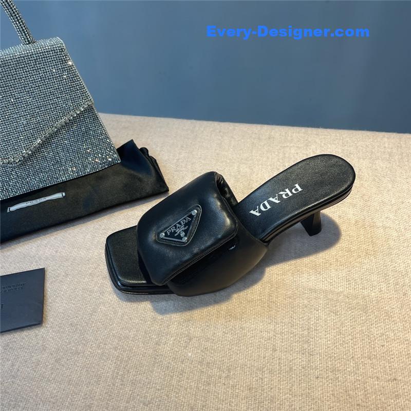 Pra*a latest hot style slippers