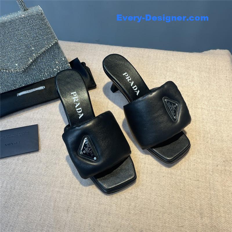 Pra*a latest hot style slippers