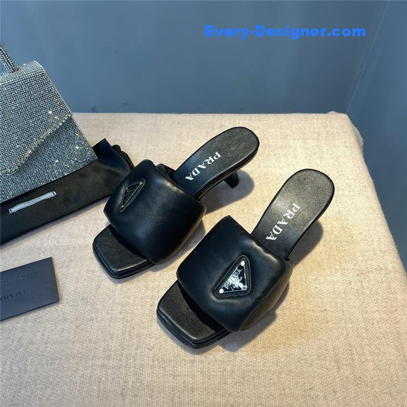 Pra*a latest hot style slippers