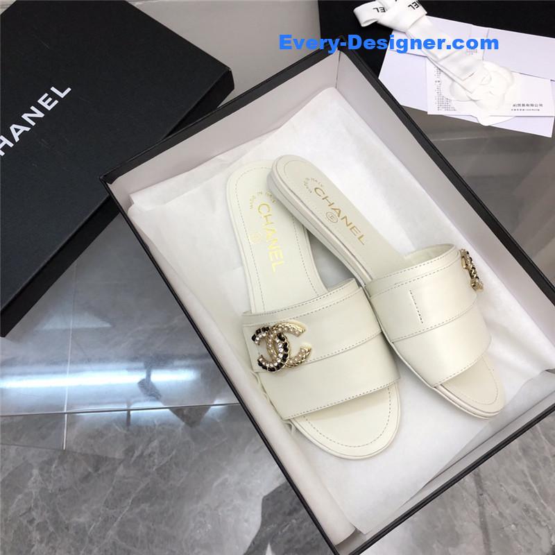 CC double C pearl rhinestone buckle slippers