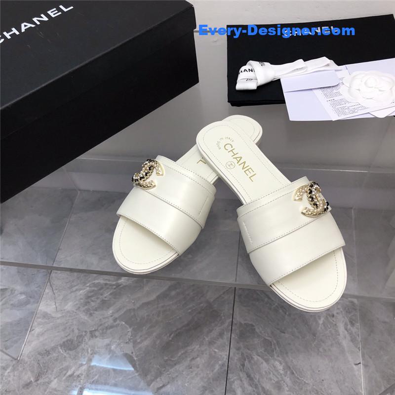 CC double C pearl rhinestone buckle slippers
