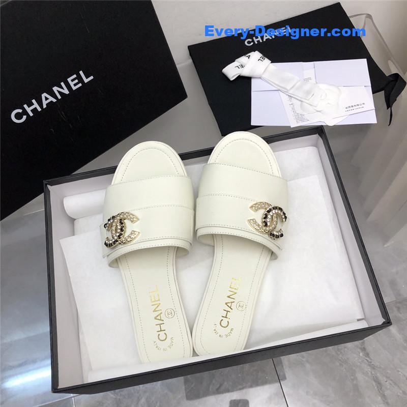 CC double C pearl rhinestone buckle slippers