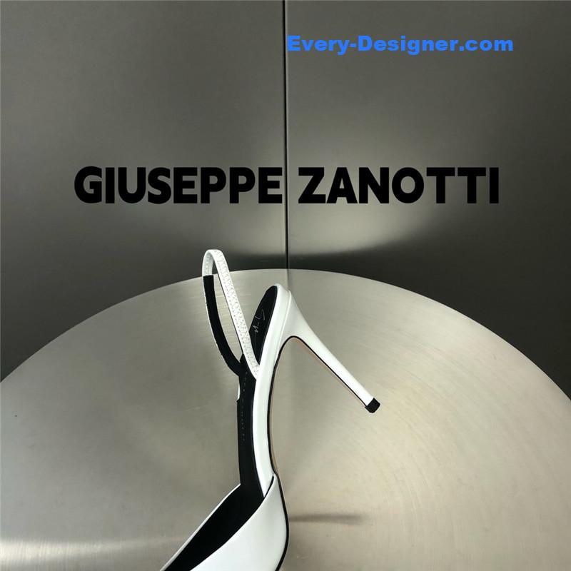 Giuseppe Zanottiaa Henriette Strass pumps