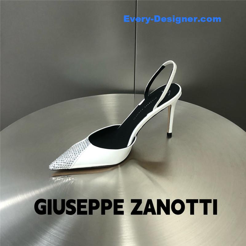 Giuseppe Zanottiaa Henriette Strass pumps