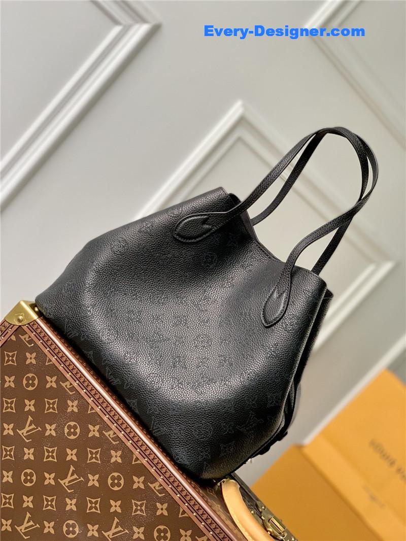 l0vis Vvtt0n lv blossom large mahina bag