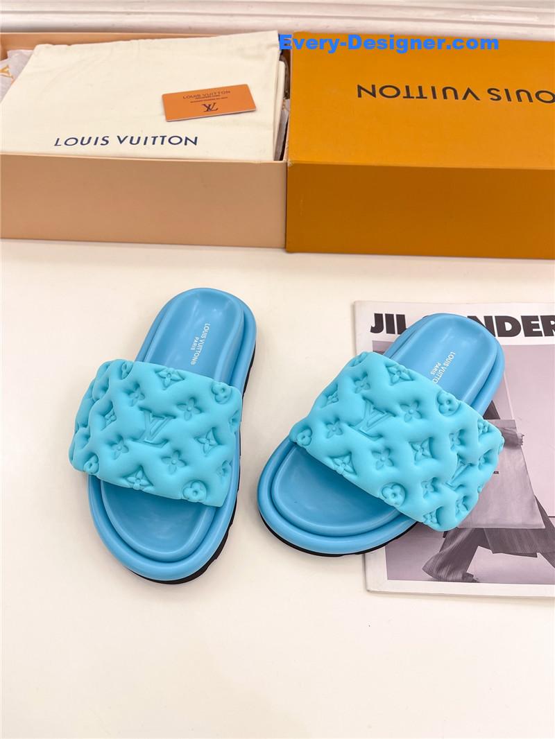 l0vis Vvtt0n lv latest embossed slippers