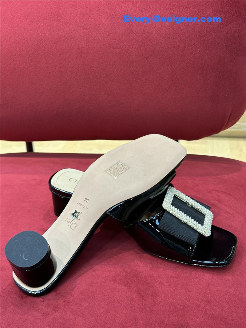 D10r spring summer small heel slippers