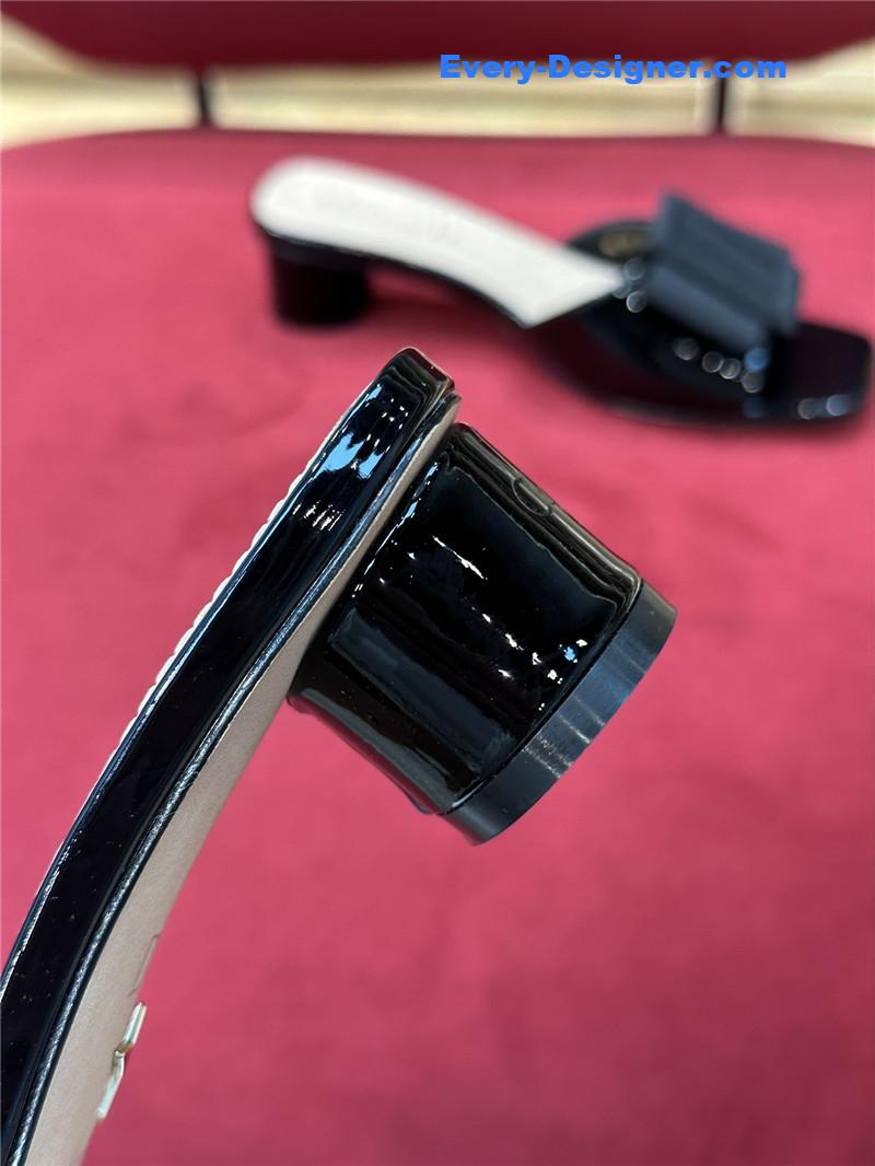 D10r spring summer small heel slippers