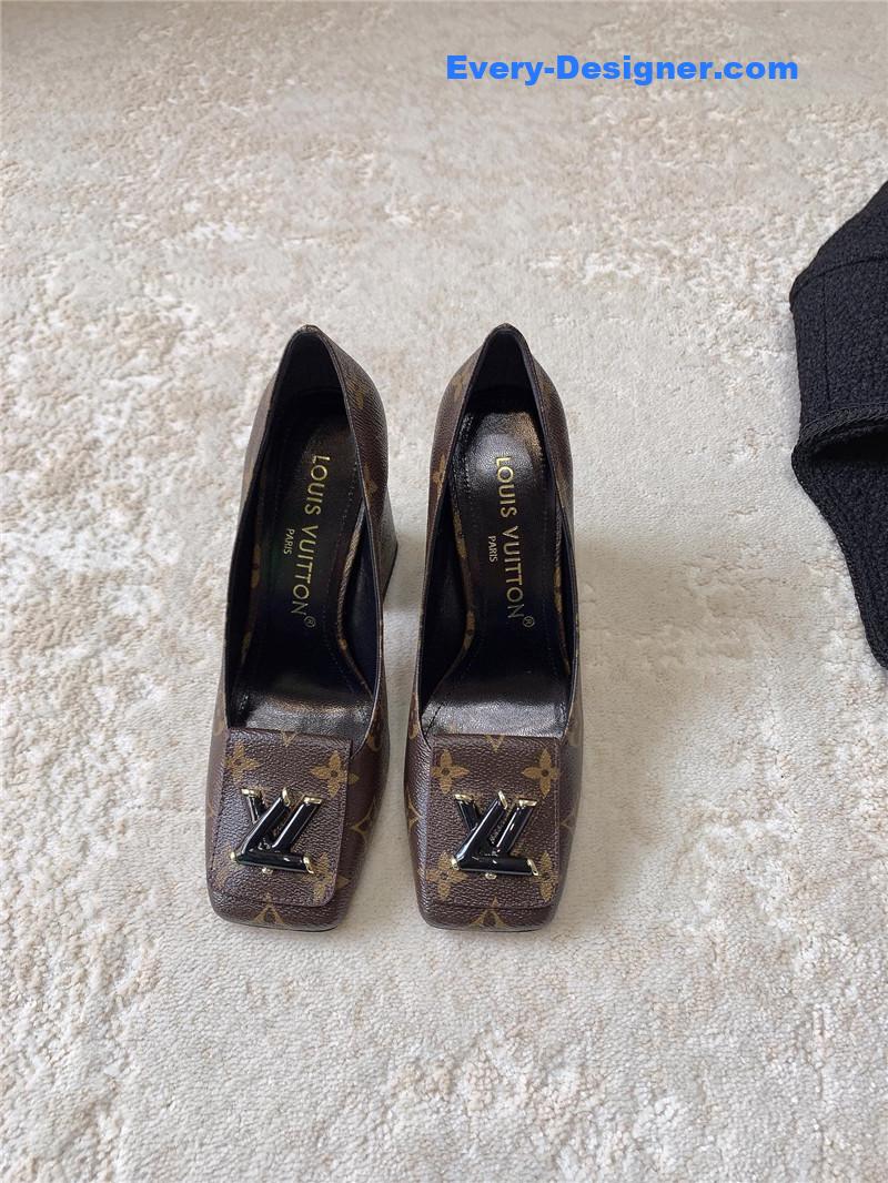 l0vis Vvtt0n lv shake high heels