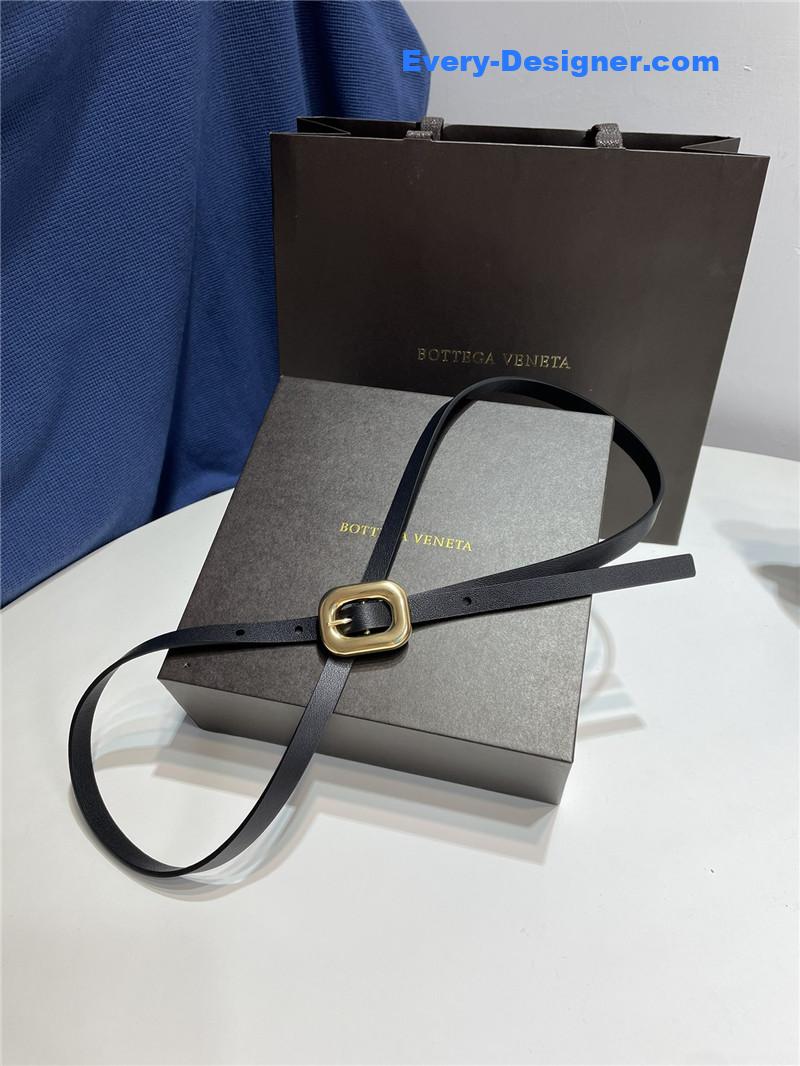 b0tt*ga Ven*ta chain link leather belt