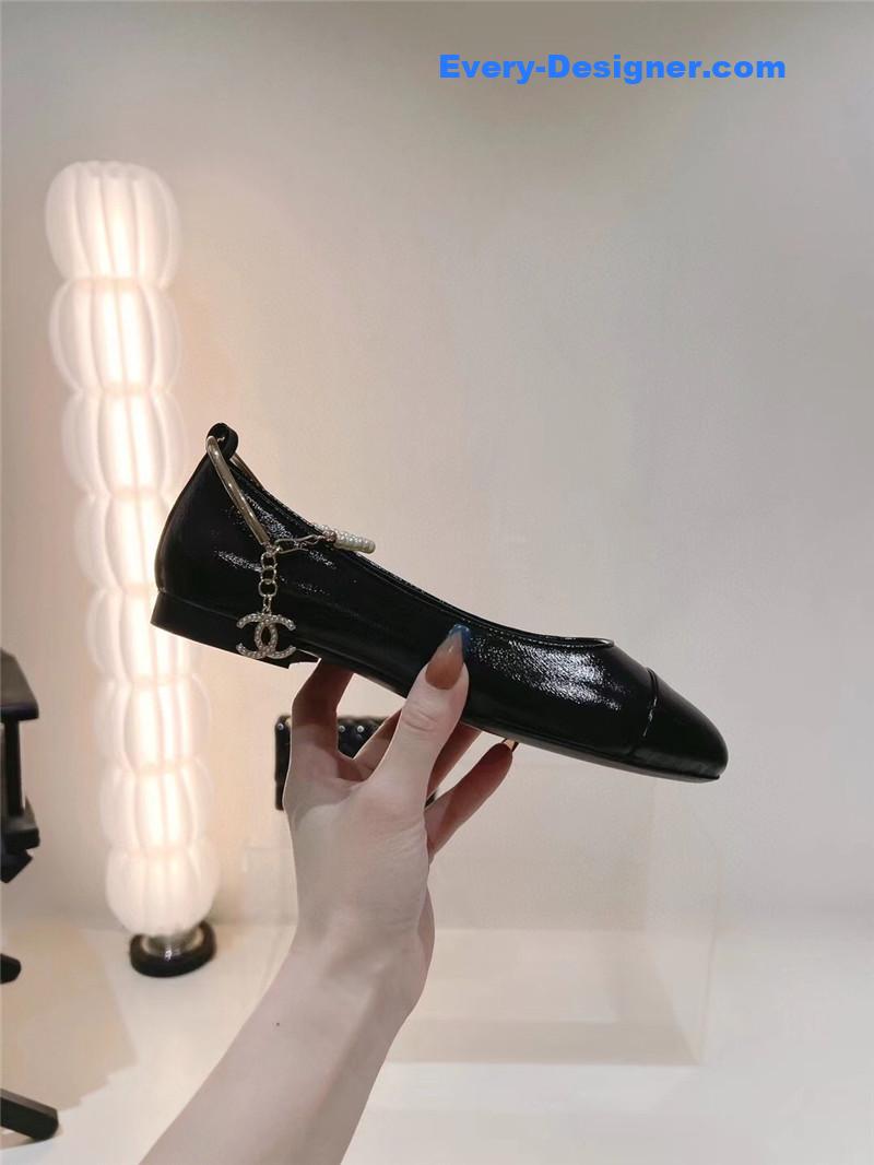 CC 23C pearl Mary Jane shoes