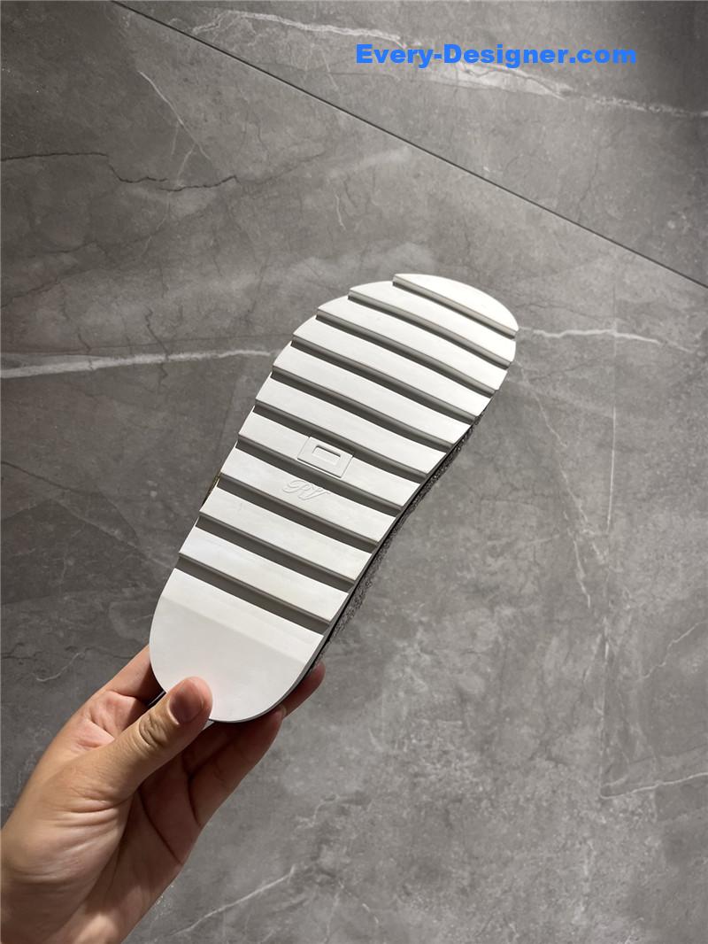 Roger vivier new rhinestone buckle sandals