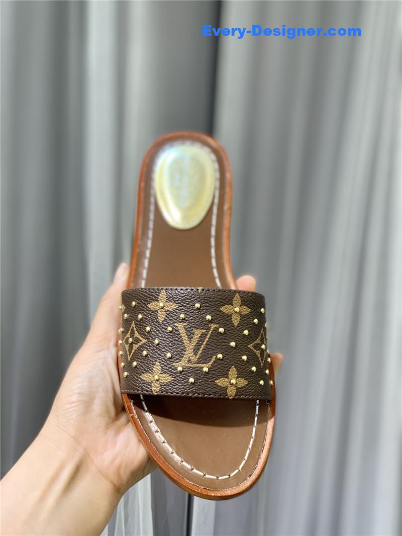 l0vis Vvtt0n lv non-slip wear-resistant slippers