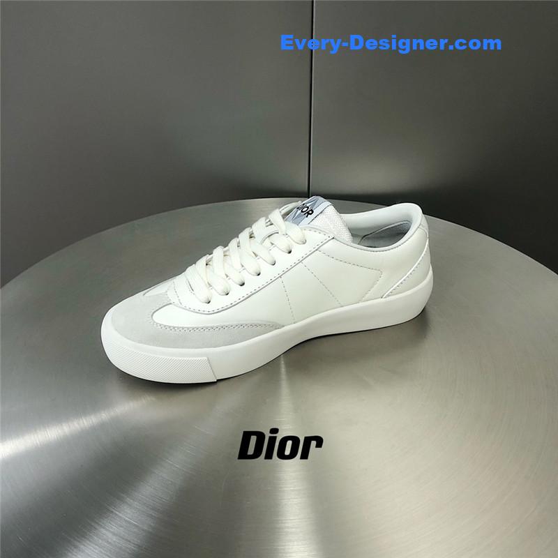 D10r low top sneakers