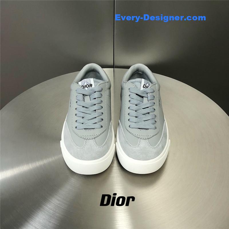 D10r low top sneakers