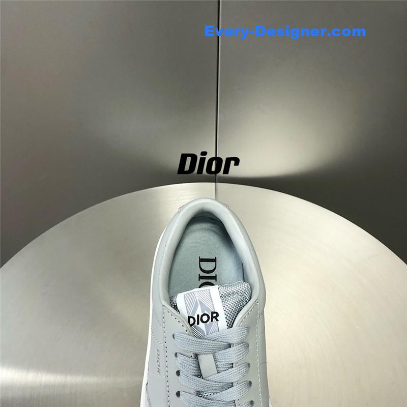 D10r low top sneakers
