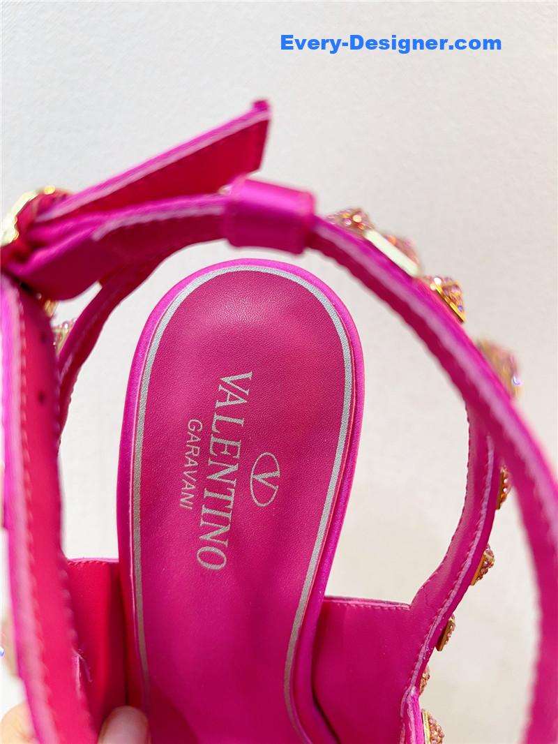 Va1e*ntin0 spring summer versatile sandals