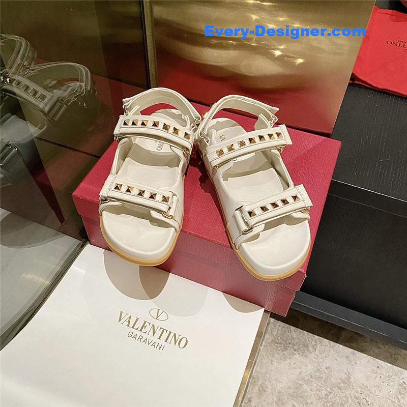 Va1e*ntin0 beach stud sandals in leather with velcro
