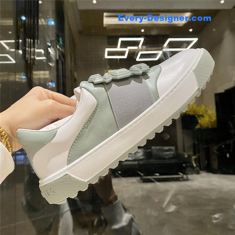 roger vivier full leather D1am0nd buckle tassel loafers