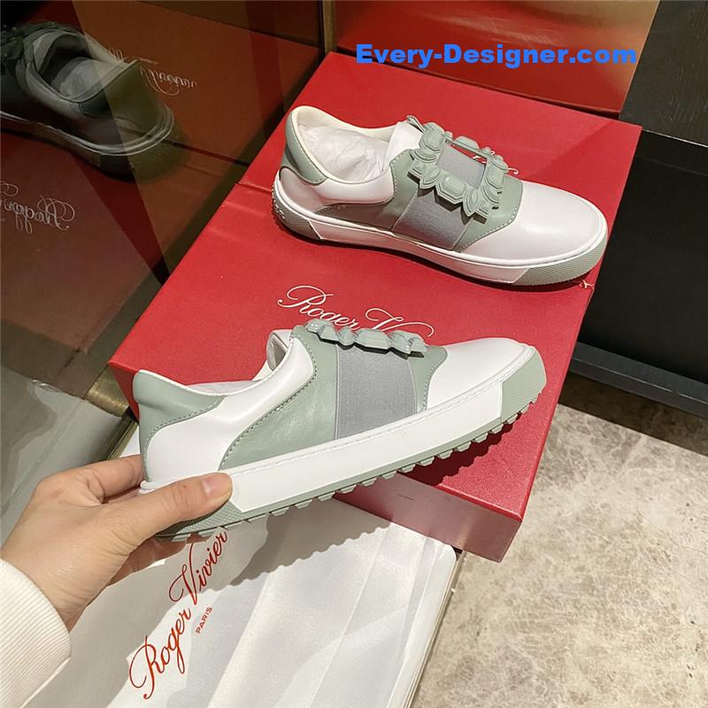 roger vivier full leather D1am0nd buckle tassel loafers