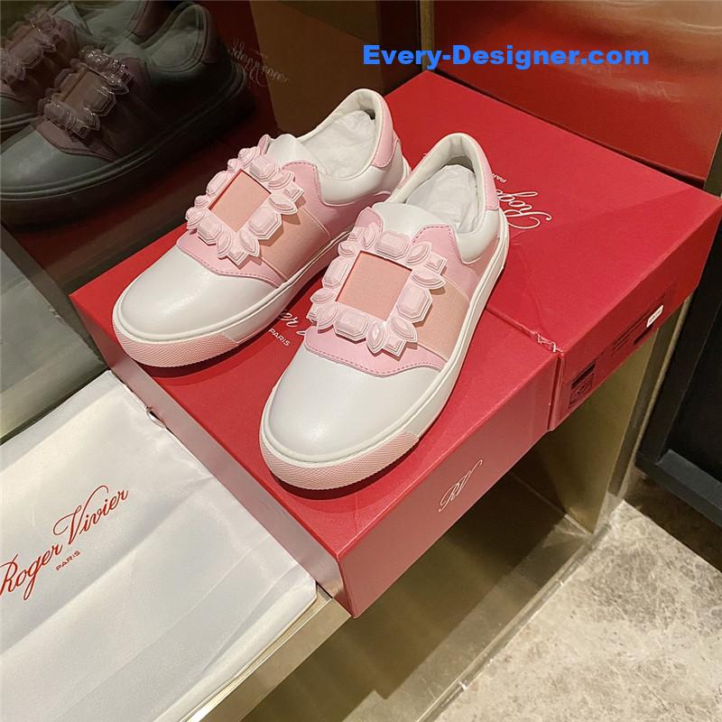 roger vivier full leather D1am0nd buckle tassel loafers