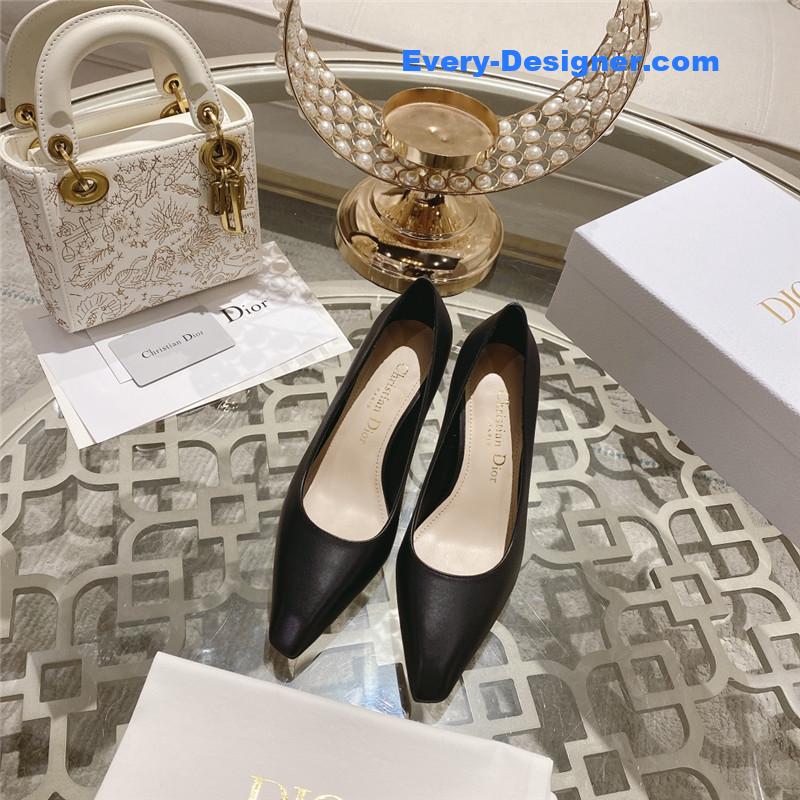 D10r spring and summer classic retro high heel shoes