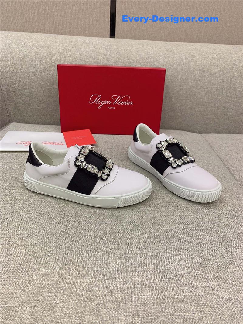 roger vivier new D1am0nd buckle casual shoes