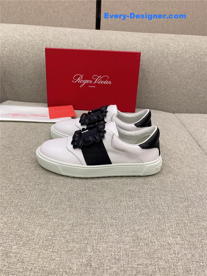 roger vivier new D1am0nd buckle casual shoes
