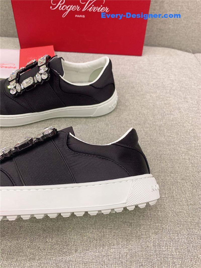 roger vivier new D1am0nd buckle casual shoes