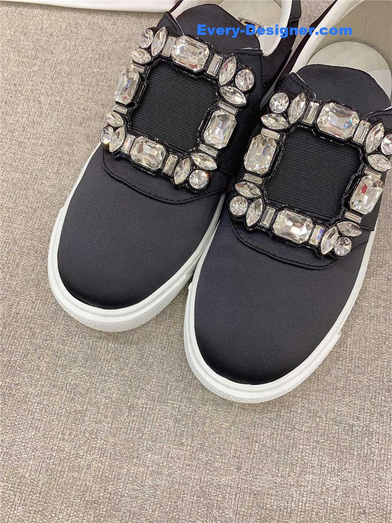 roger vivier new D1am0nd buckle casual shoes