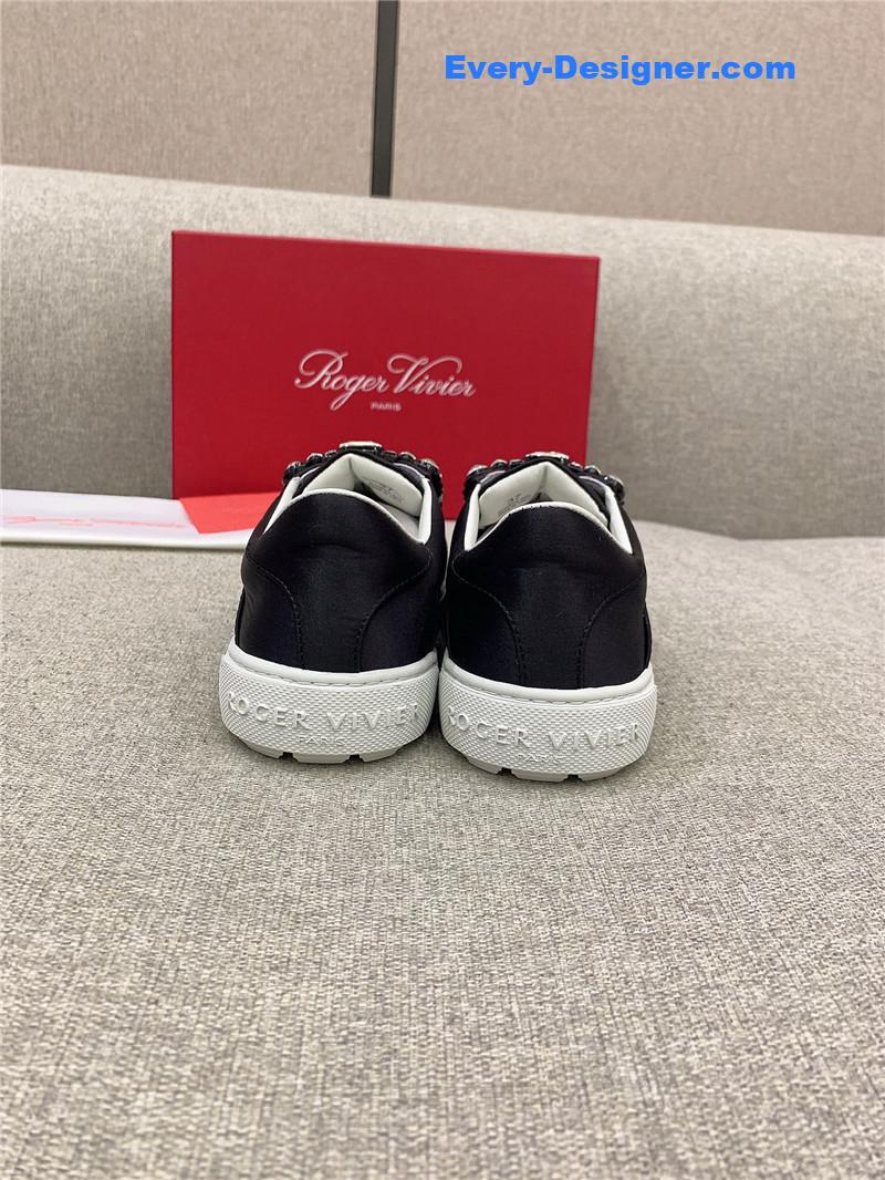 roger vivier new D1am0nd buckle casual shoes