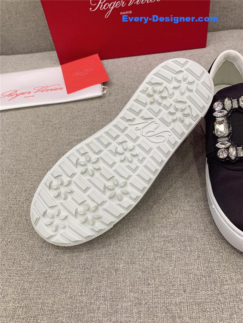 roger vivier new D1am0nd buckle casual shoes
