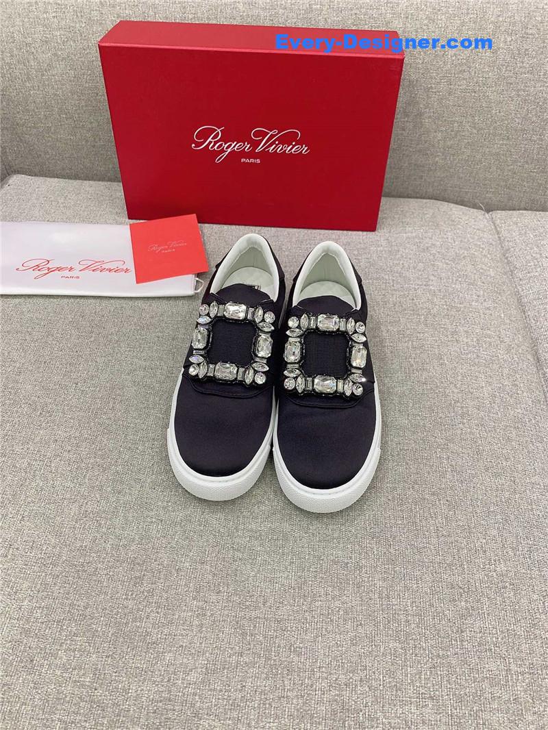 roger vivier new D1am0nd buckle casual shoes