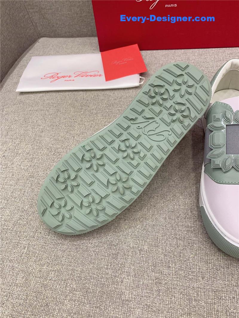 roger vivier new D1am0nd buckle casual shoes