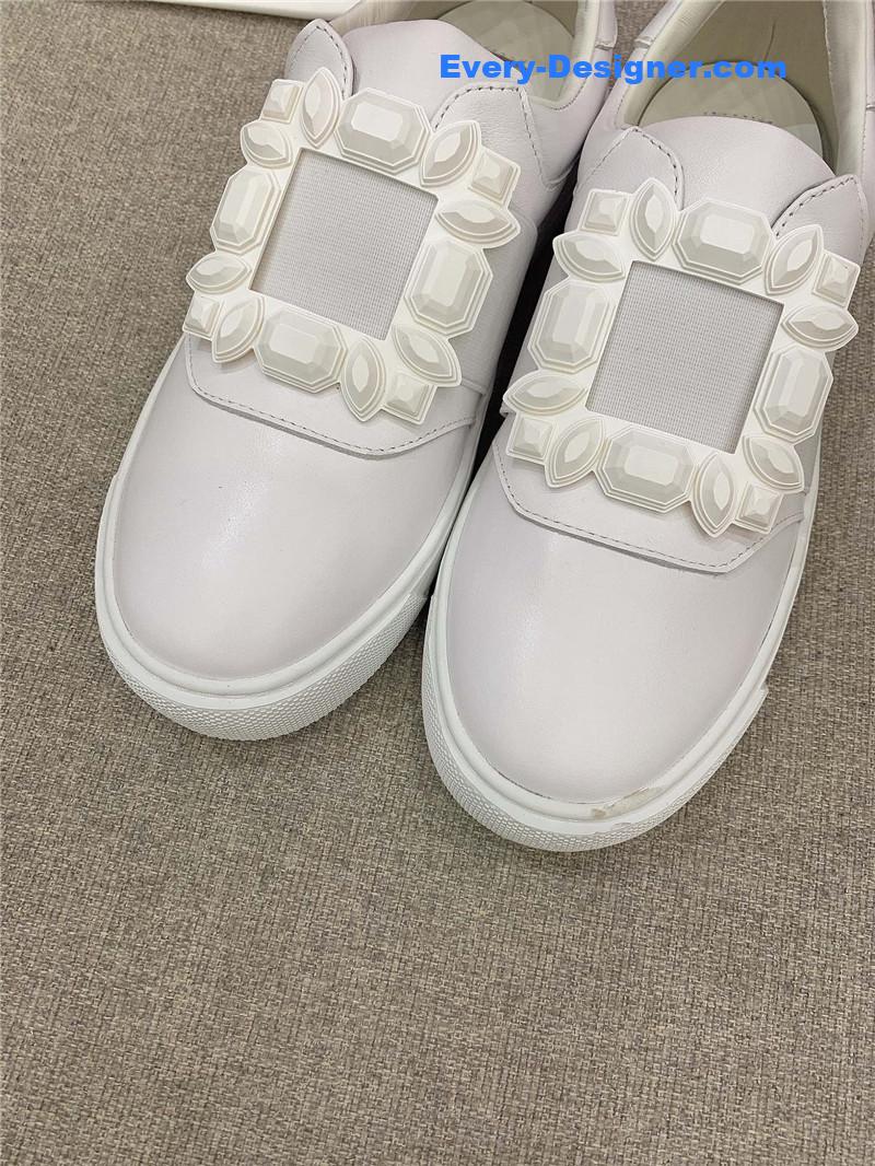 roger vivier new D1am0nd buckle casual shoes