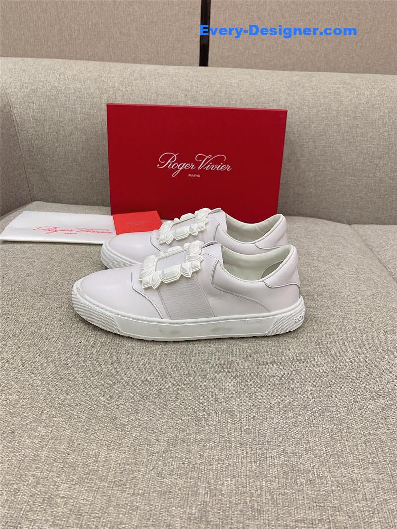 roger vivier new D1am0nd buckle casual shoes
