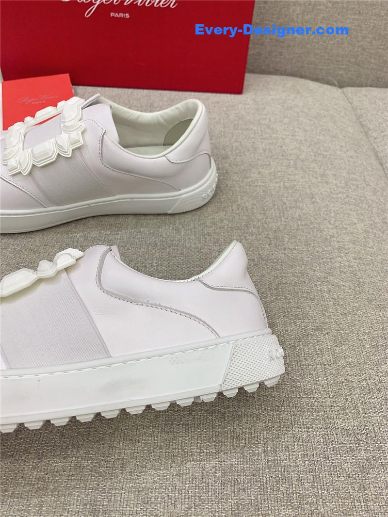 roger vivier new D1am0nd buckle casual shoes