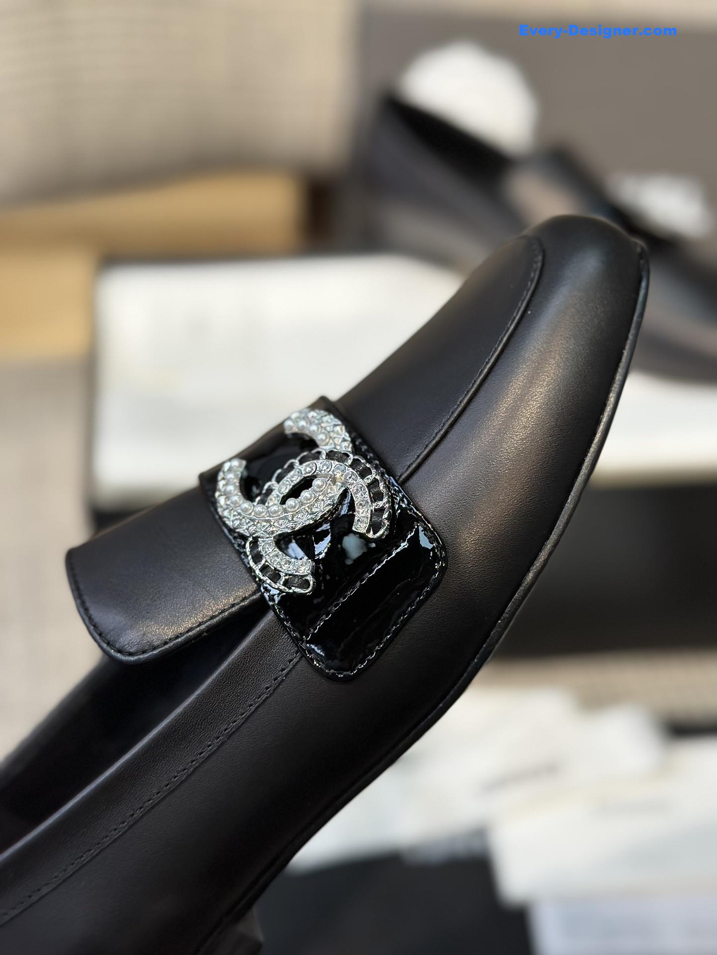 CC spring and summer crystal double c loafers