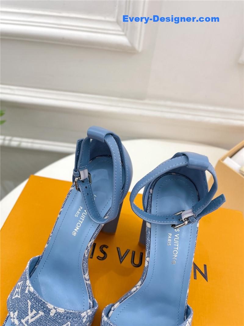 l0vis Vvtt0n lv plum blossom and sandals