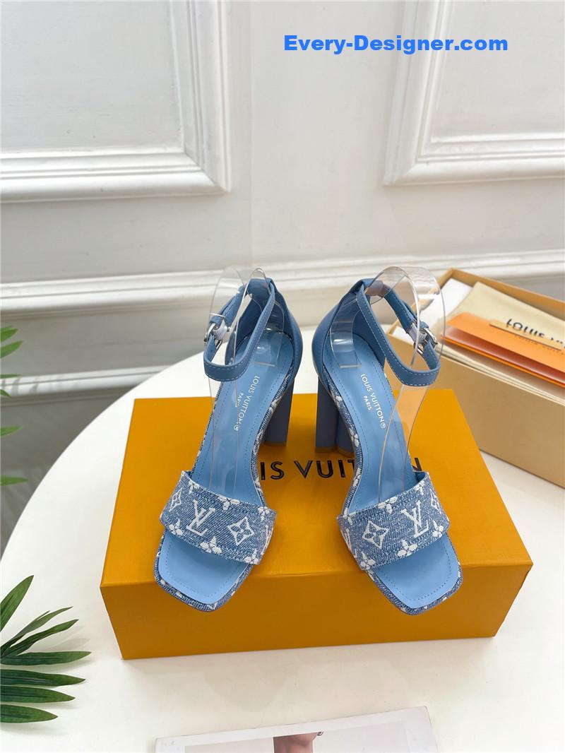 l0vis Vvtt0n lv plum blossom and sandals