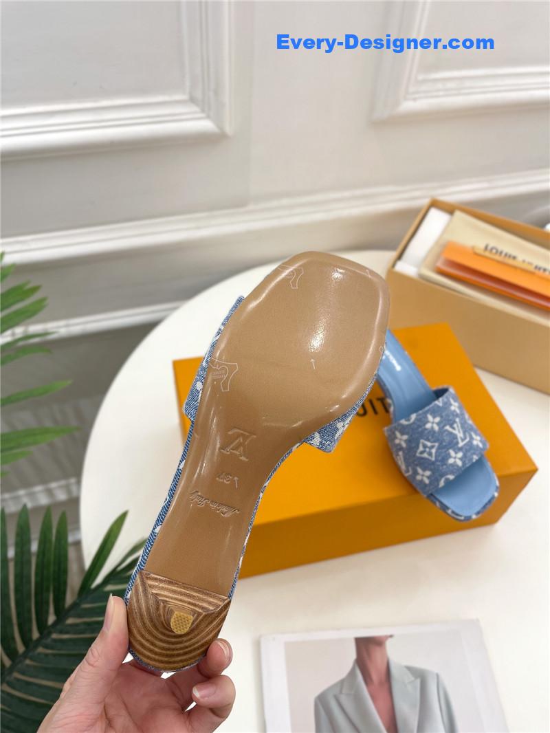 l0vis Vvtt0n lv latest slippers