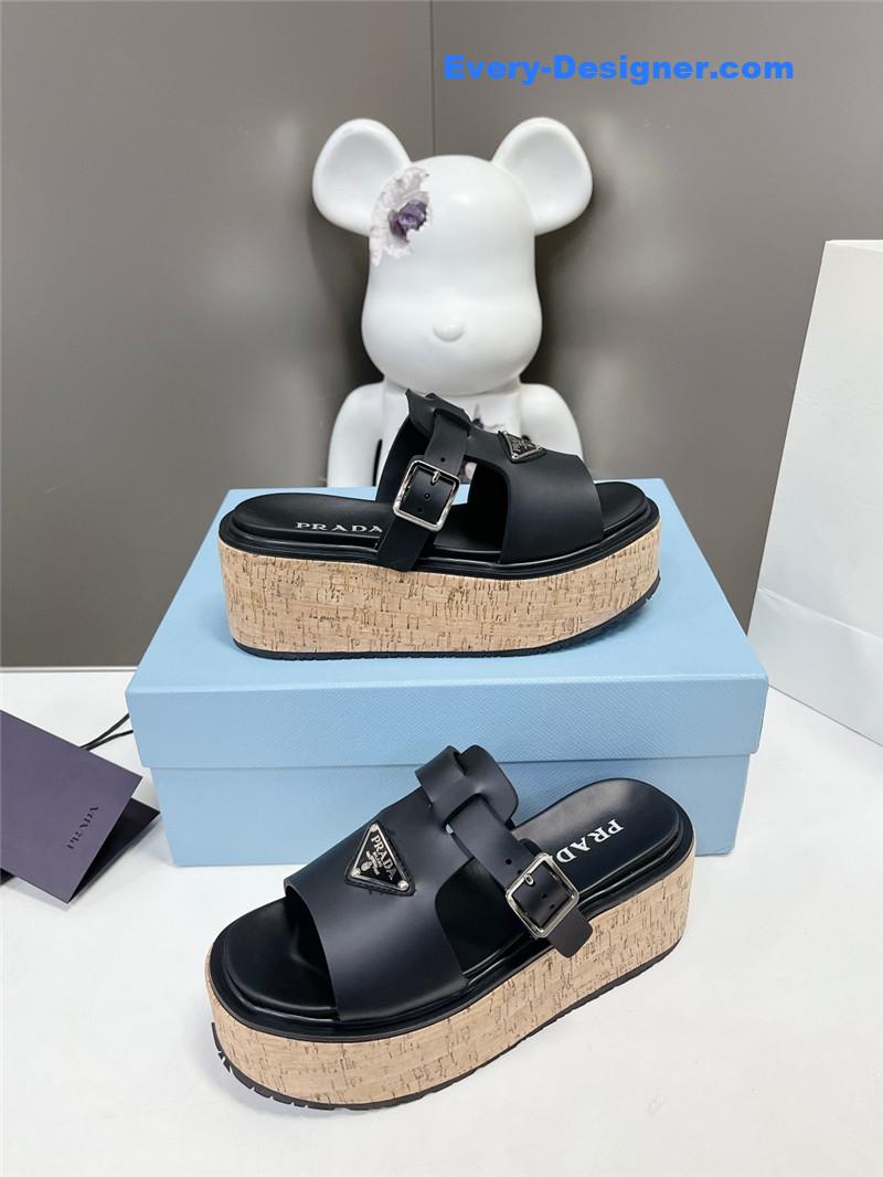 Pra*a zigzag roman braid platform rubber sandals