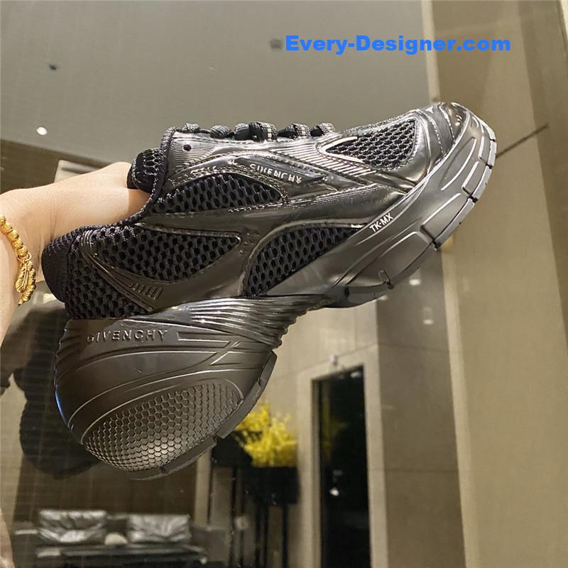 Givenchy spring and summer show new sports shoes