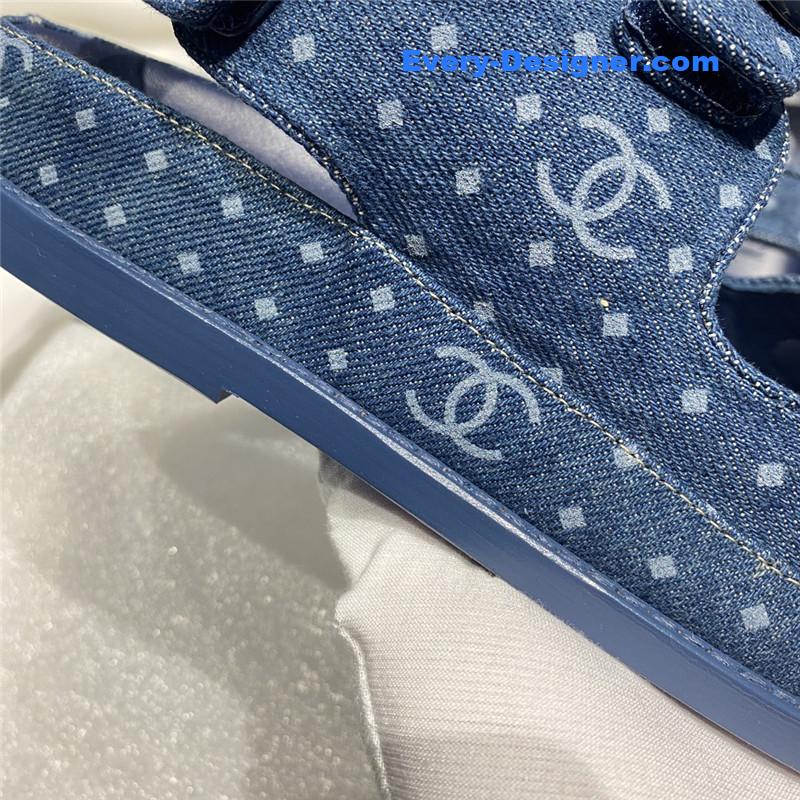 CC new Velcro sandals