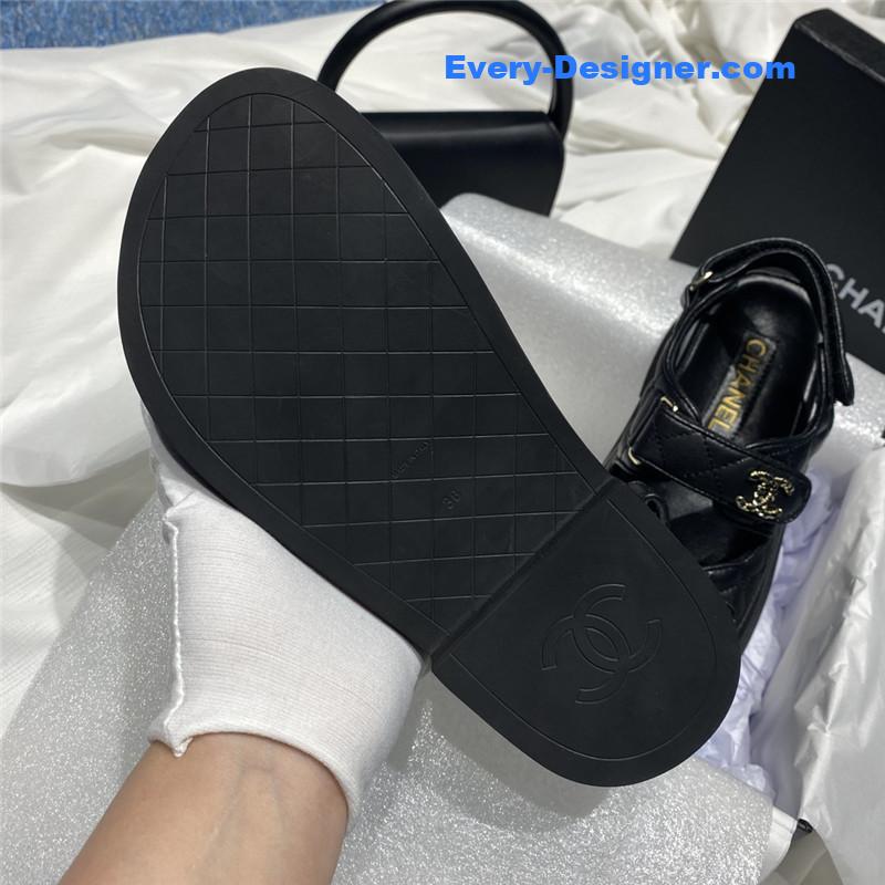 CC bow beach sandals