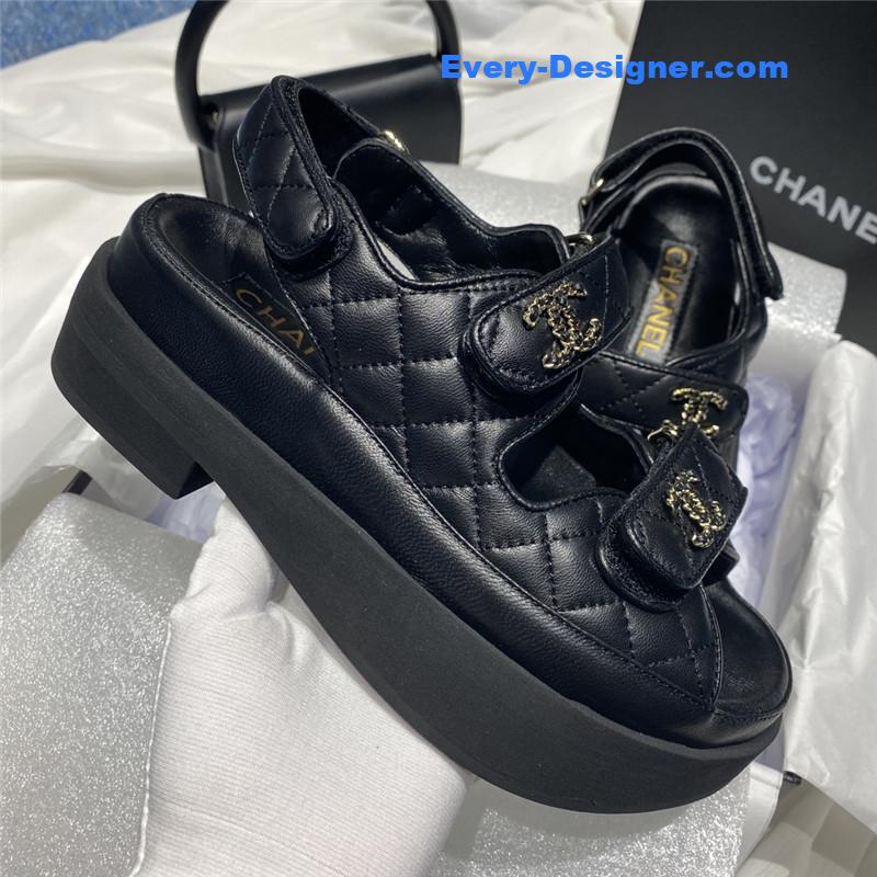 CC bow beach sandals