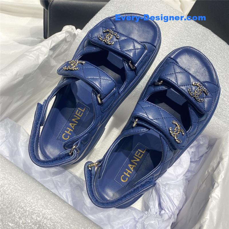 CC bow beach sandals