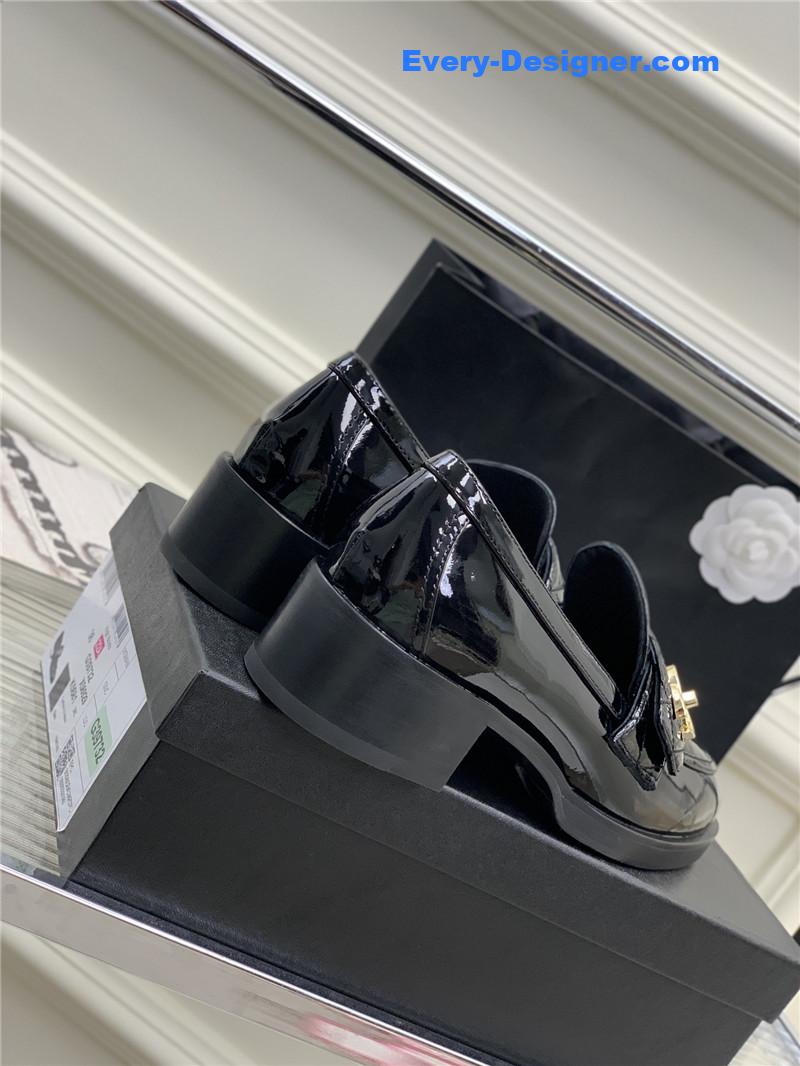 CC double C logo shoes