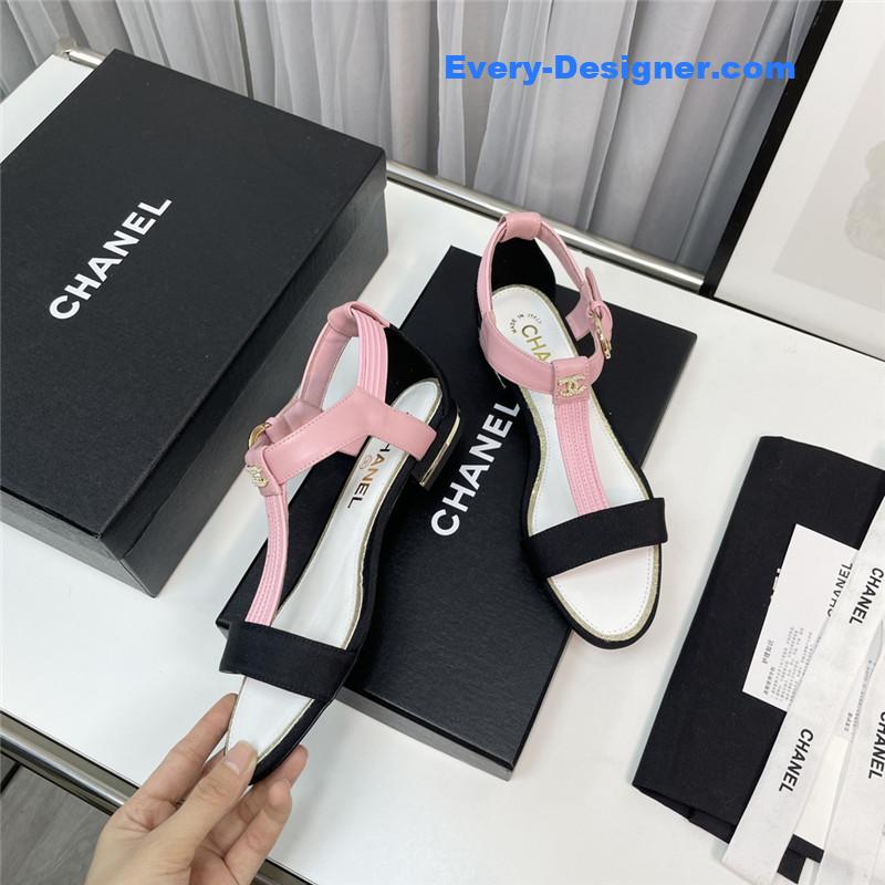 CC classic chain accessories sandals